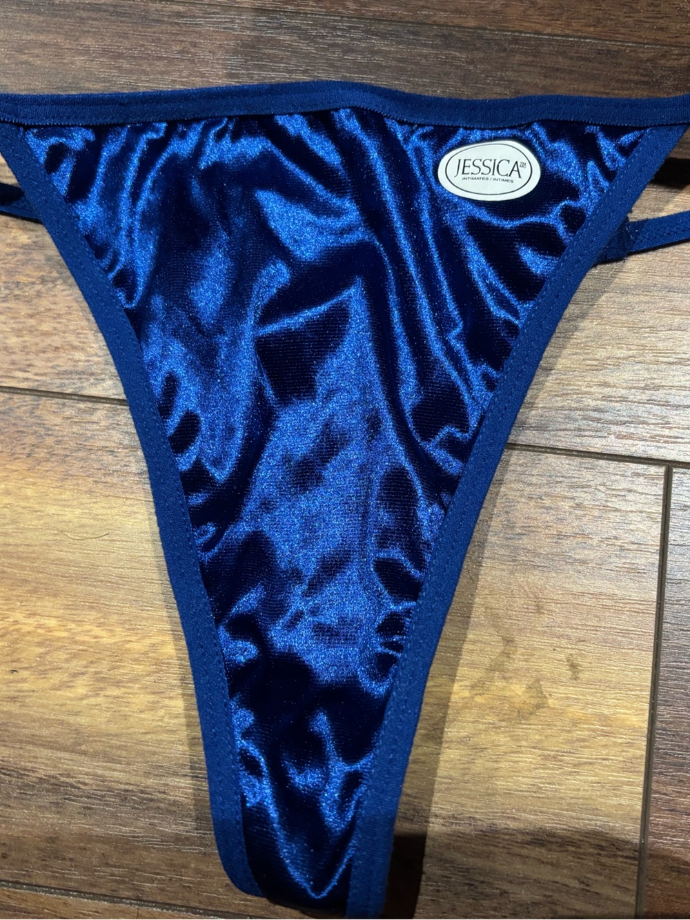 NWT vintage string.  Size small